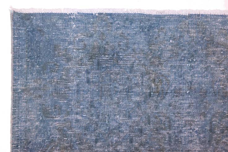 Detail image of 9' 6 x 12' 10 Vintage Royal Wool Rug