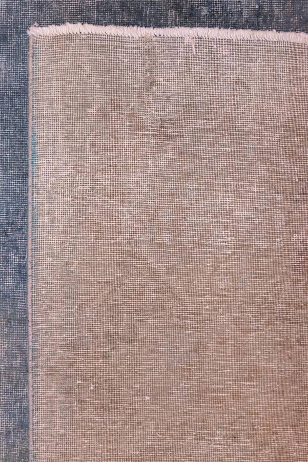 Detail image of 9' 6 x 12' 10 Vintage Royal Wool Rug