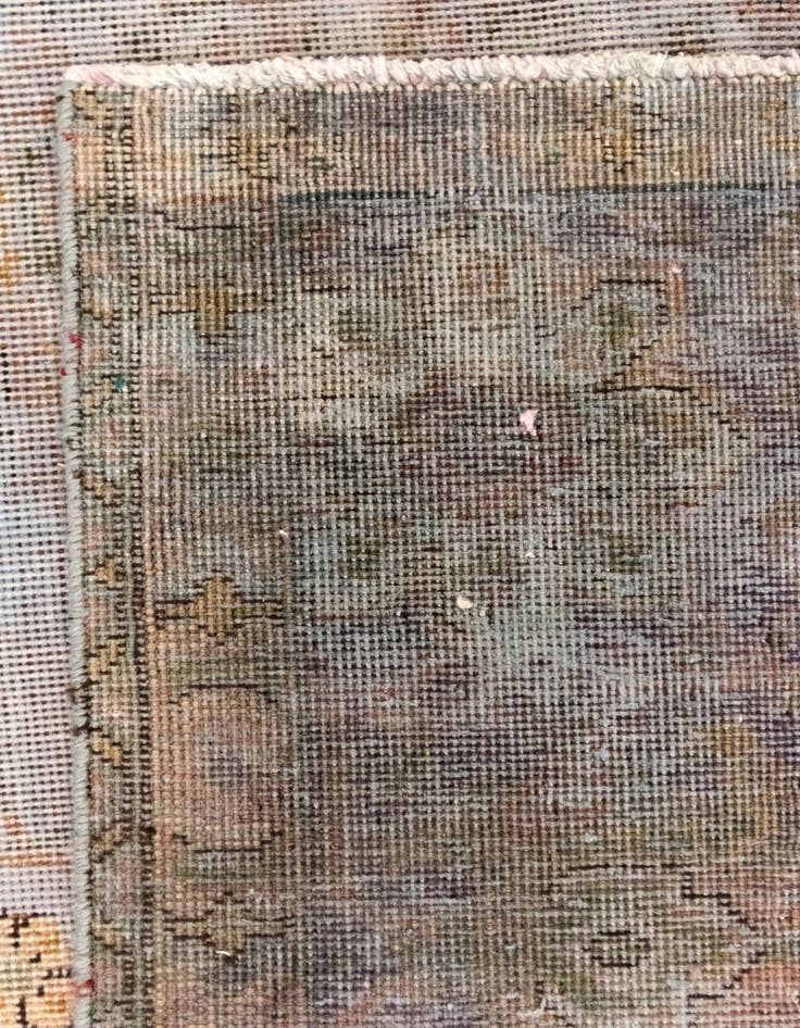 Detail image of 9' 11 x 12' 10 Vintage Royal Wool Rug