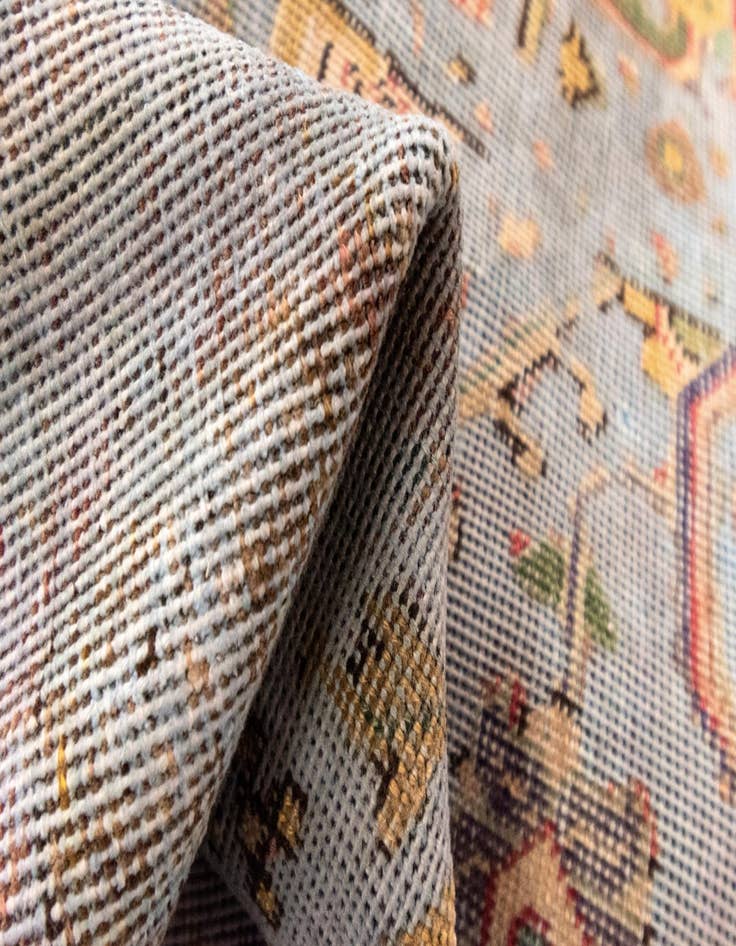 Detail image of 9' 11 x 12' 10 Vintage Royal Wool Rug