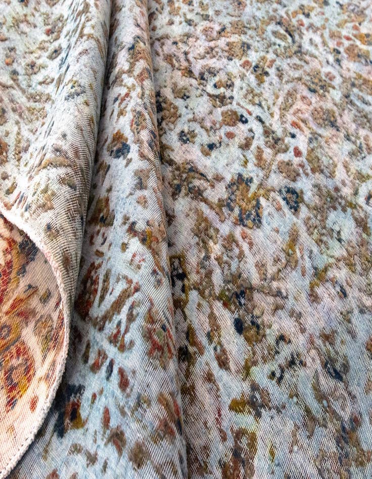 Detail image of 9' 7 x 12' 11 Vintage Royal Wool Rug