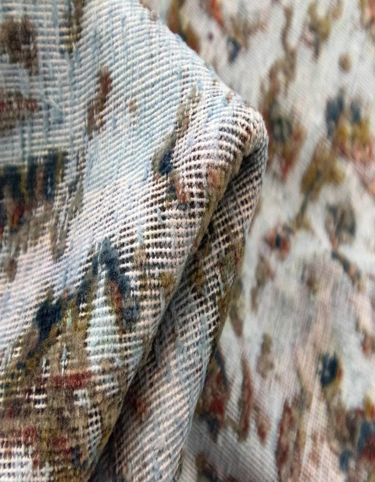 Detail image of 9' 7 x 12' 11 Vintage Royal Wool Rug