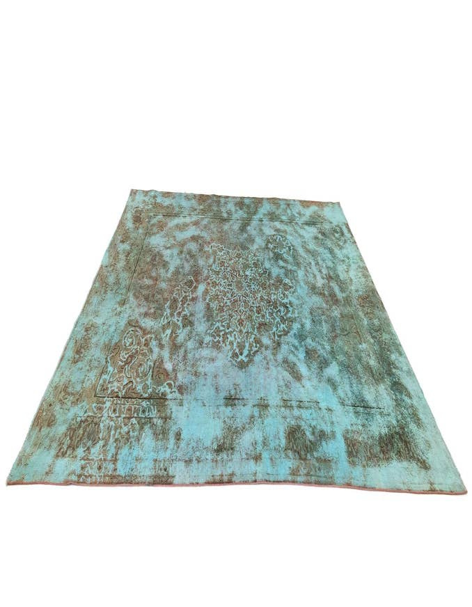 Detail image of 9' 5 x 13' 3 Vintage Royal Wool Rug