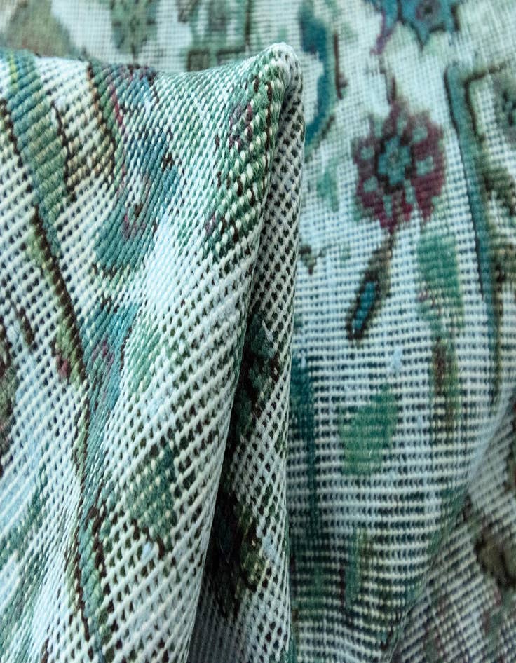 Detail image of 9' 5 x 12' 2 Vintage Royal Wool Rug