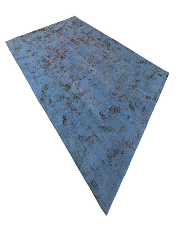 Detail image of 9' 6 x 13' 9 Vintage Royal Wool Rug