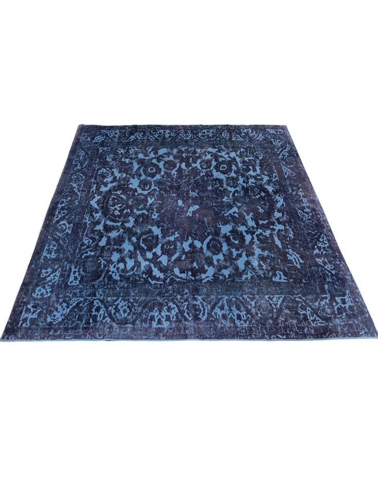 Detail image of 9' 6 x 13' 3 Vintage Royal Wool Rug