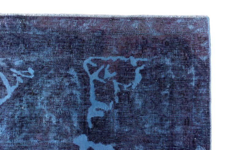 Detail image of 9' 6 x 13' 3 Vintage Royal Wool Rug