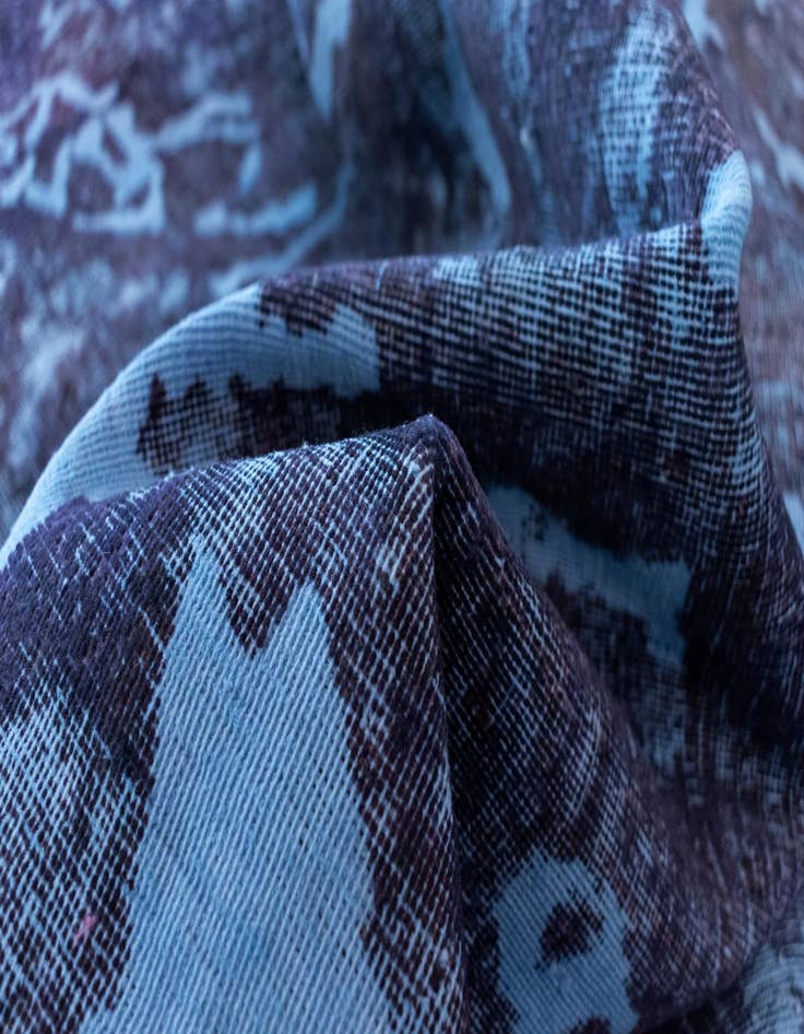 Detail image of 9' 6 x 13' 3 Vintage Royal Wool Rug