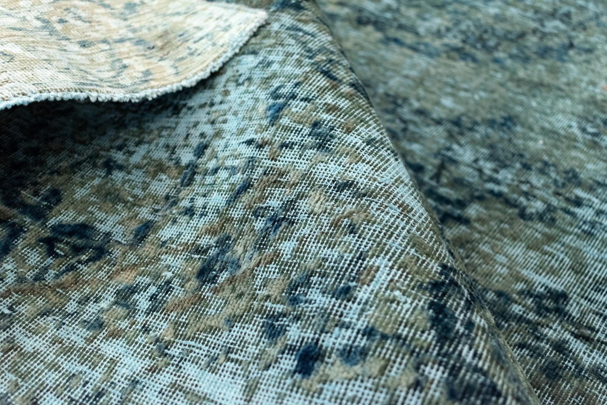 9' 1 x 12' 4 Vintage Royal Wool Rug