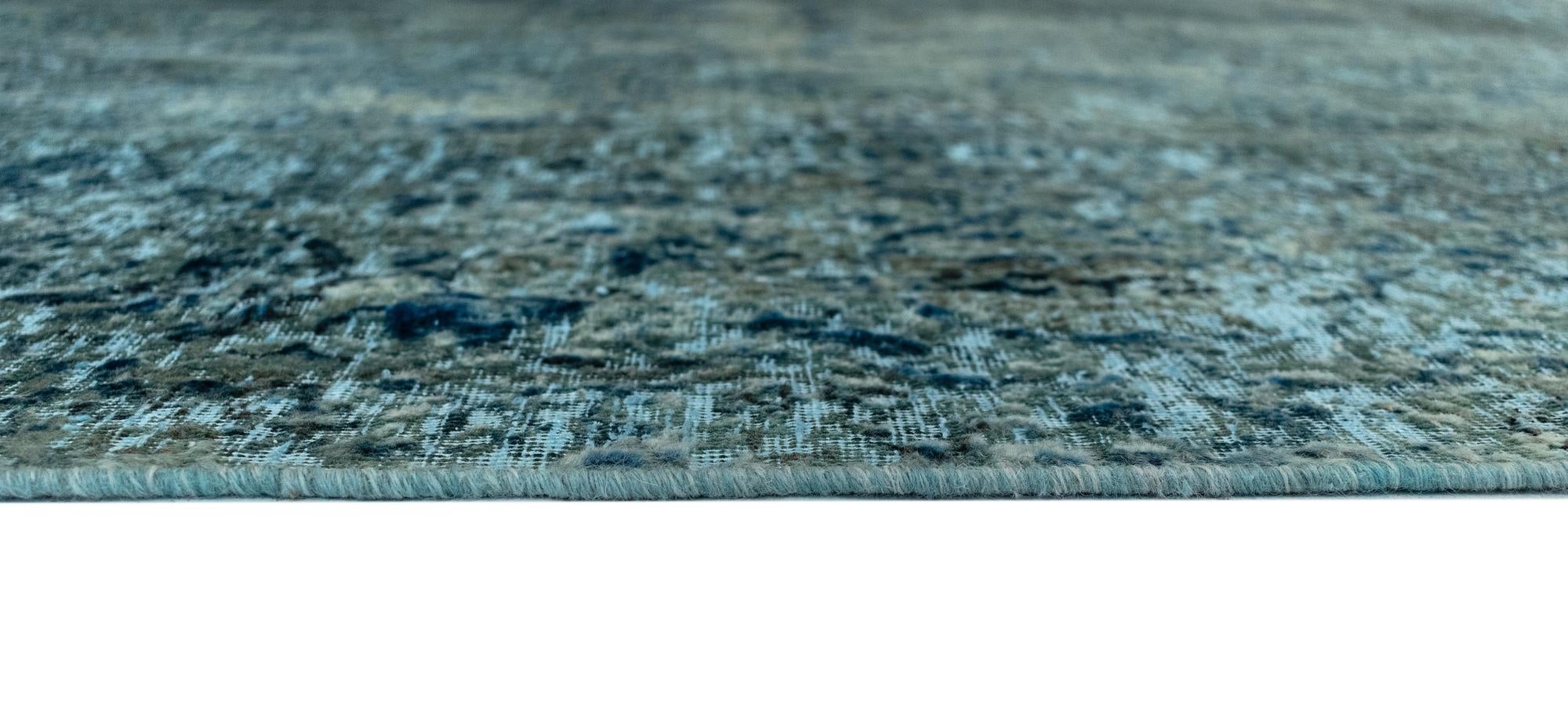 9' 1 x 12' 4 Vintage Royal Wool Rug