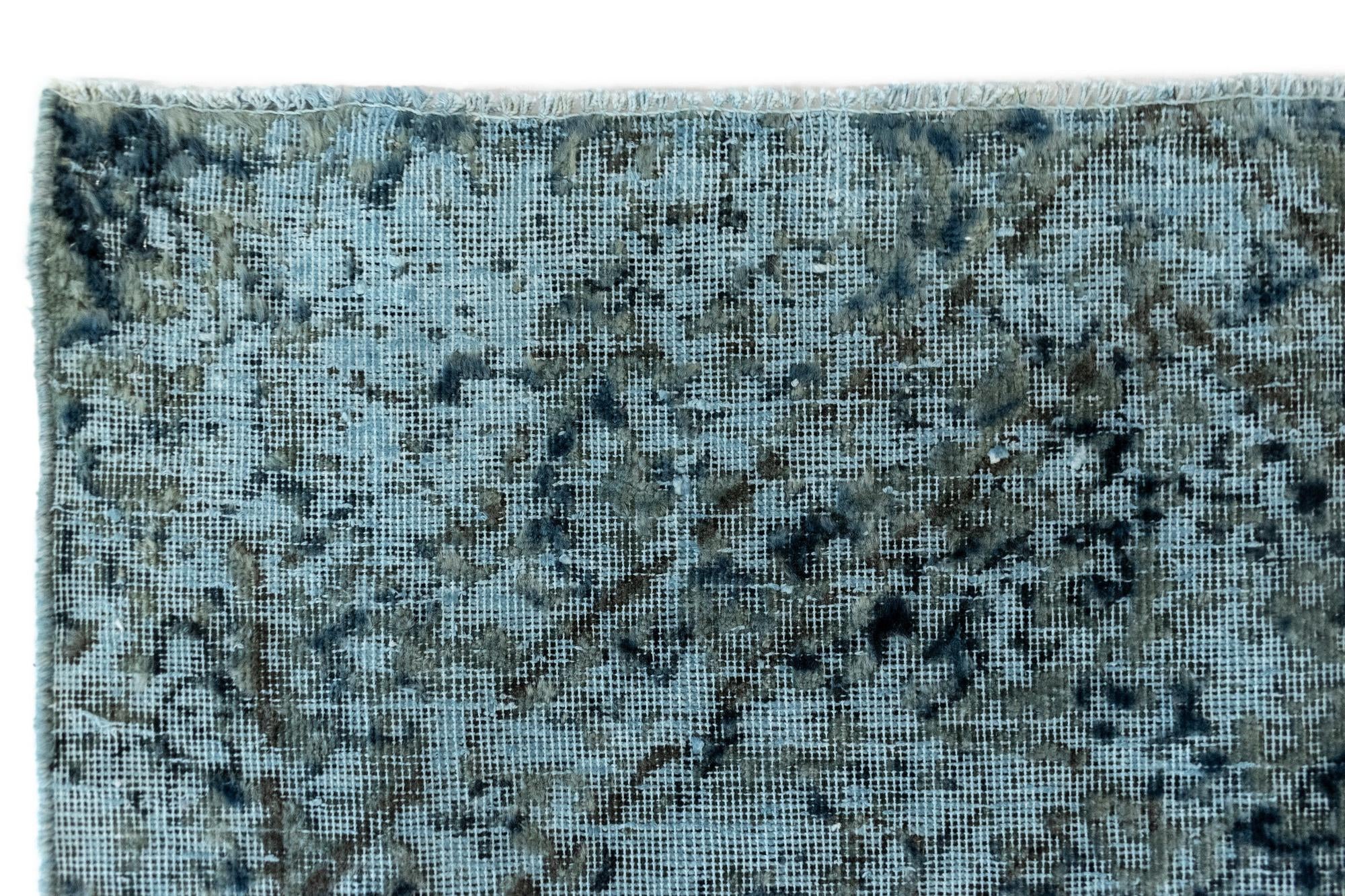 9' 1 x 12' 4 Vintage Royal Wool Rug