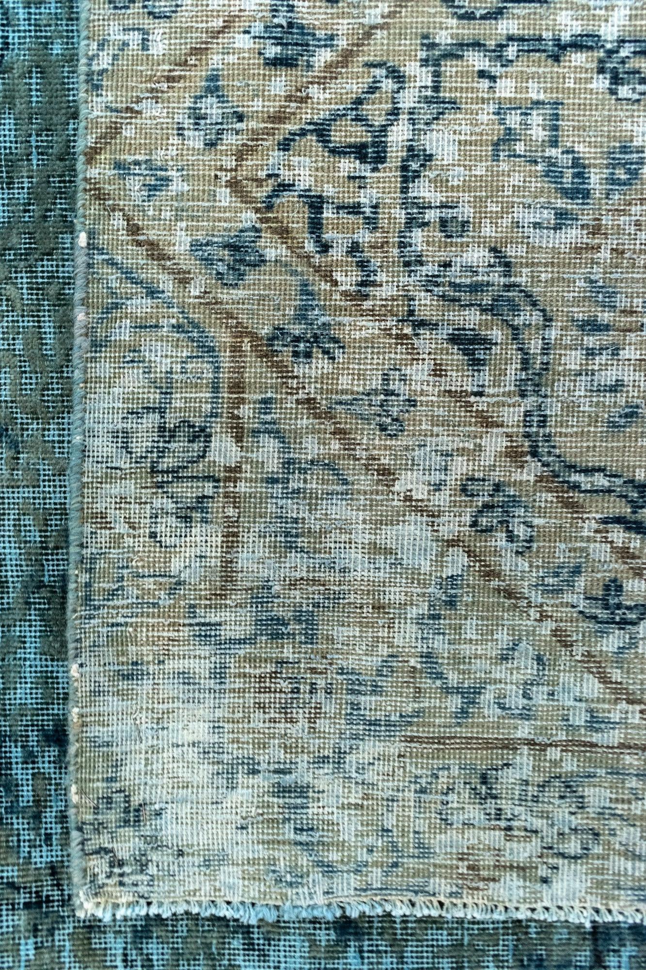 9' 1 x 12' 4 Vintage Royal Wool Rug