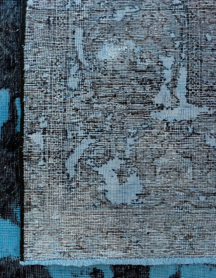 Detail image of 9' 5 x 12' 9 Vintage Royal Wool Rug
