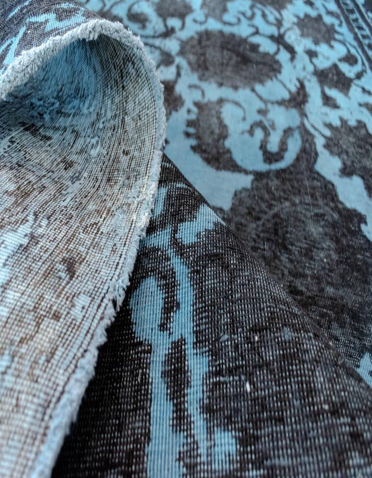 Detail image of 9' 5 x 12' 9 Vintage Royal Wool Rug