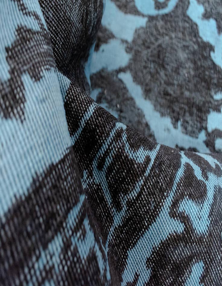 Detail image of 9' 5 x 12' 9 Vintage Royal Wool Rug