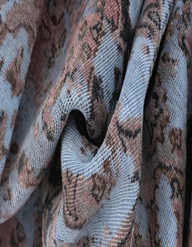 Detail image of 7' 11 x 10' 8 Vintage Royal Wool Rug