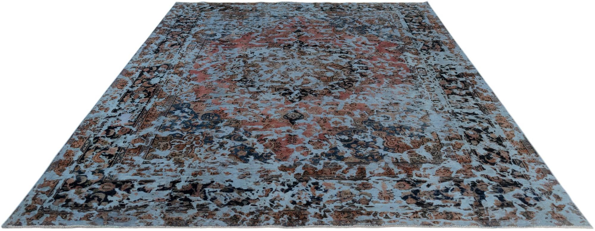 7' 11 x 10' 8 Vintage Royal Wool Rug