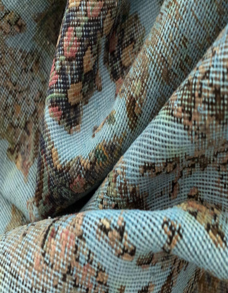 Detail image of 8' x 11' 9 Vintage Royal Wool Rug