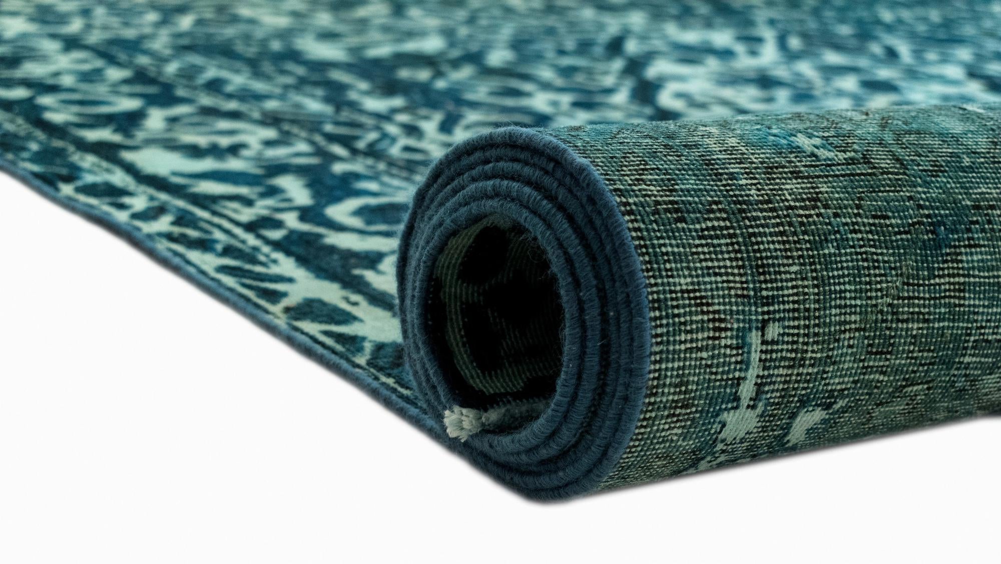 7' 7 x 11' 5 Vintage Royal Wool Rug