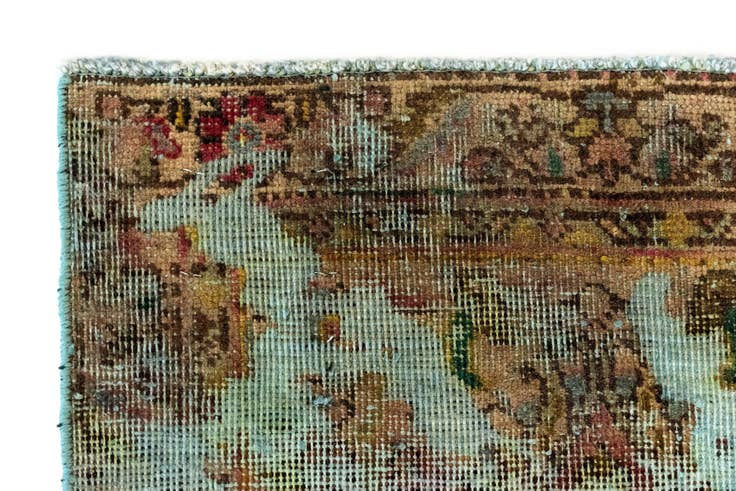Detail image of 8' 1 x 11' 2 Vintage Royal Wool Rug