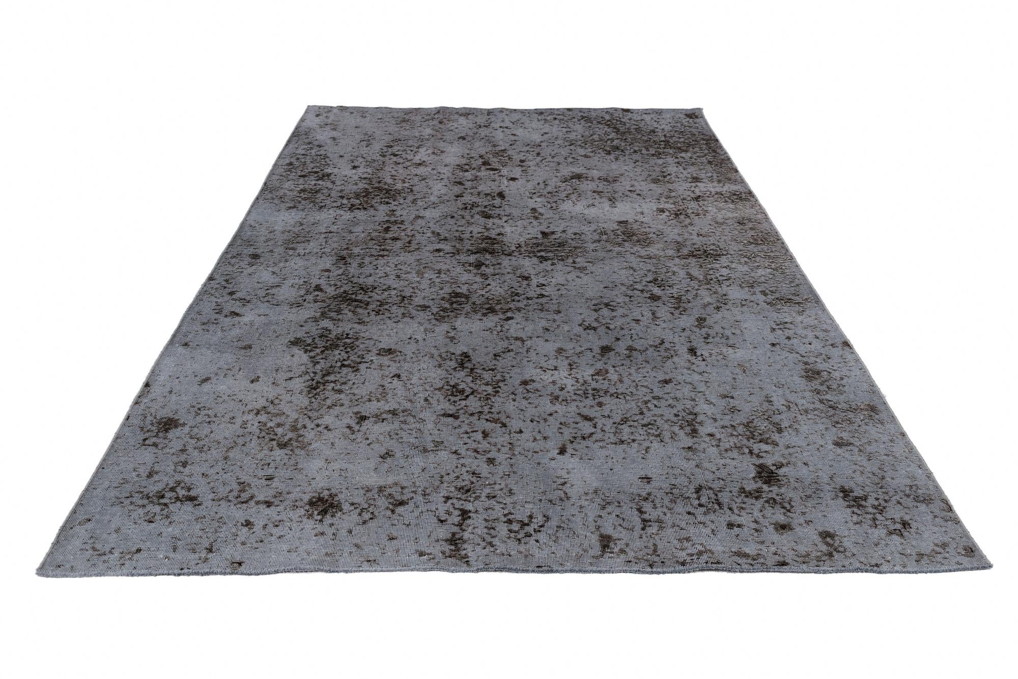 6' 1 x 9' 10 Vintage Royal Wool Rug