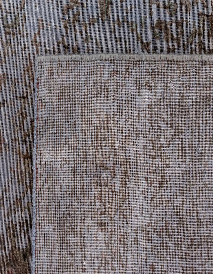 Detail image of 6' 1 x 9' 10 Vintage Royal Wool Rug