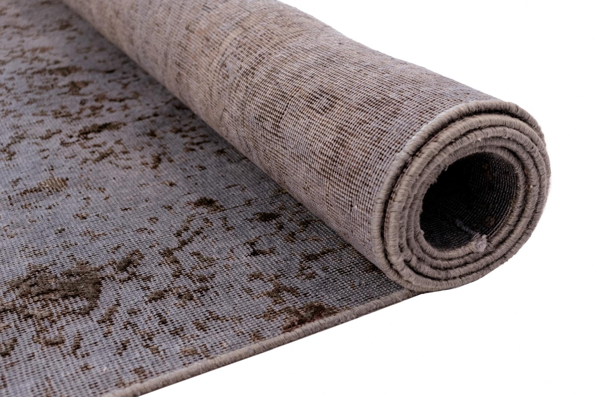 6' 1 x 9' 10 Vintage Royal Wool Rug