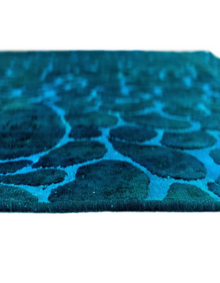 Detail image of 7' 3 x 10' 2 Vintage Royal Wool Rug