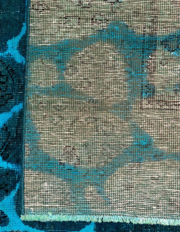 Detail image of 7' 3 x 10' 2 Vintage Royal Wool Rug
