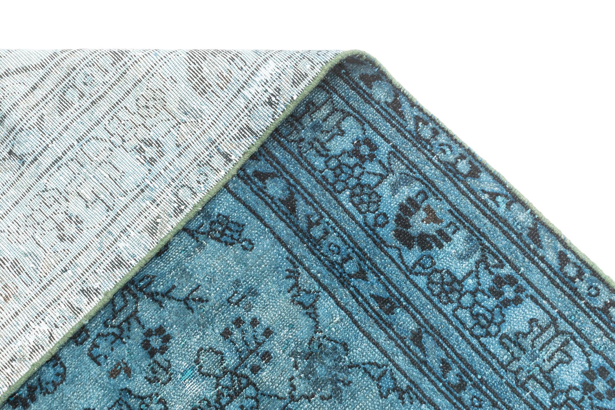 7' 6 x 9' 3 Vintage Royal Rug