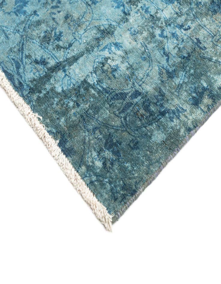 Detail image of 6' 4 x 6' 7 Vintage Royal Rug