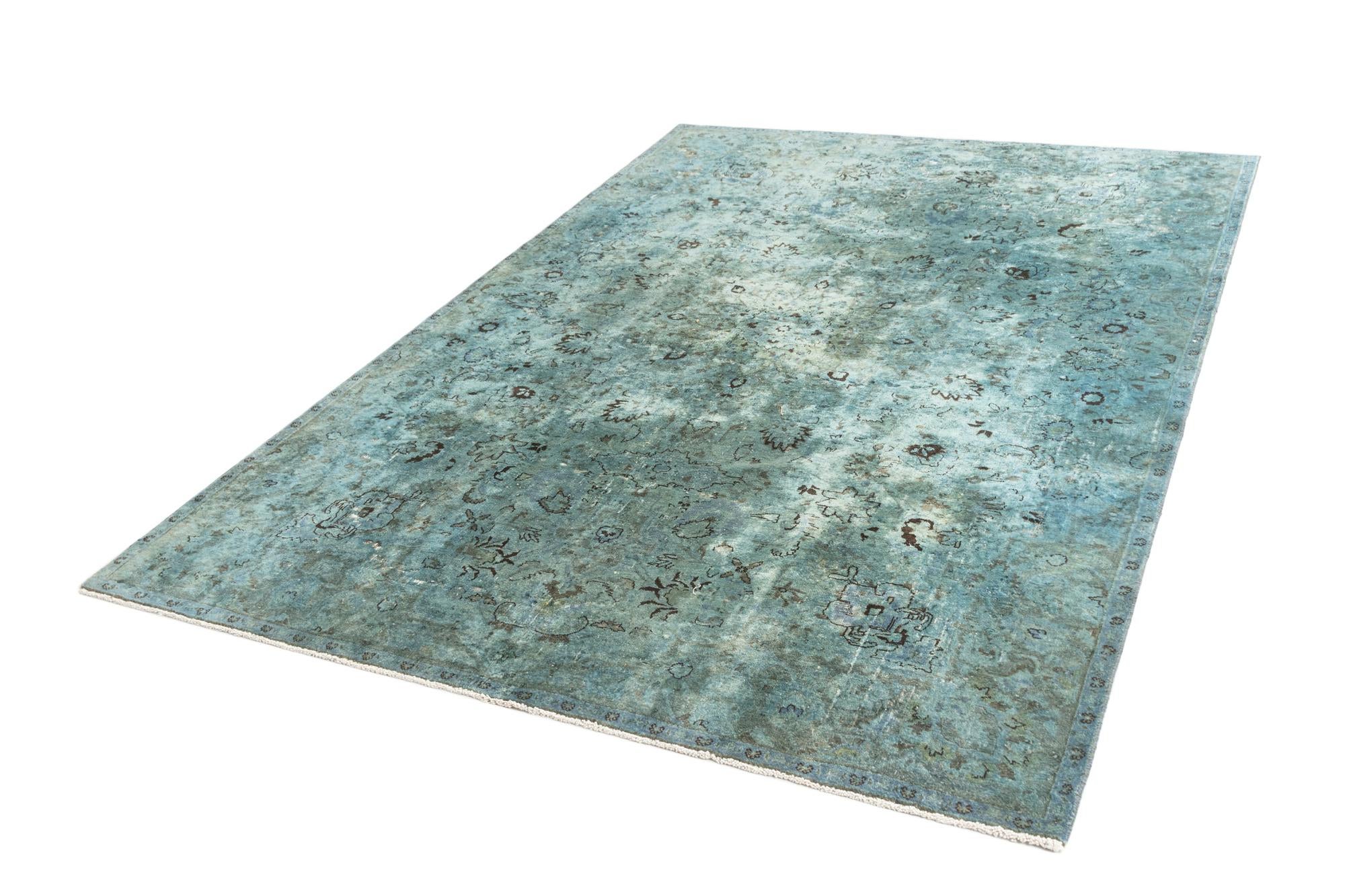 6' 7 x 9' 9 Vintage Royal Rug