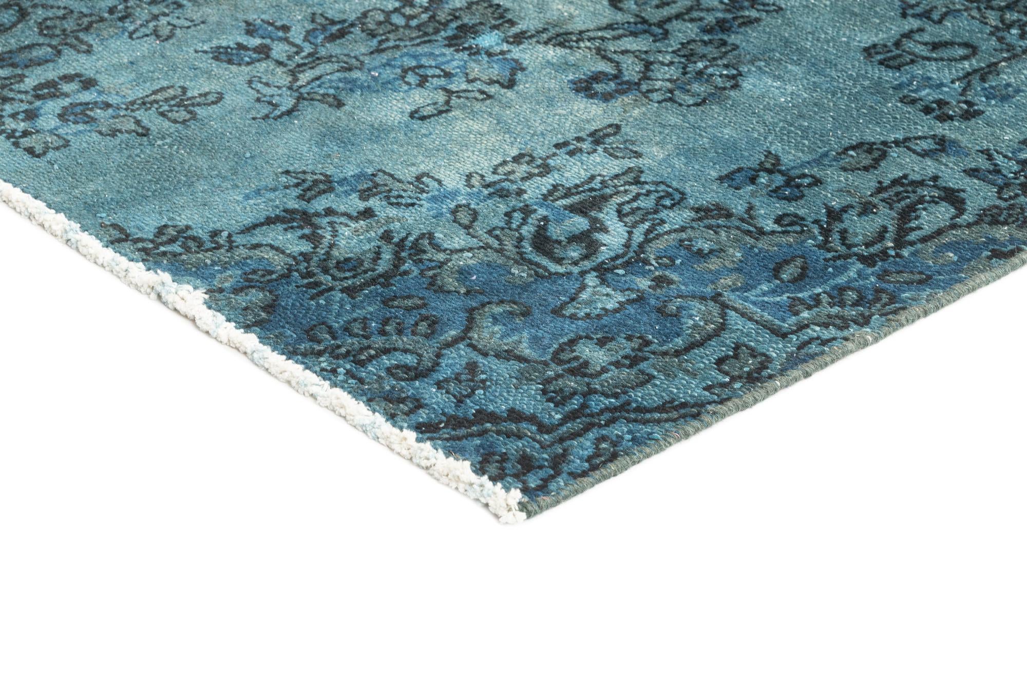 5' 1 x 7' 8 Vintage Royal Rug