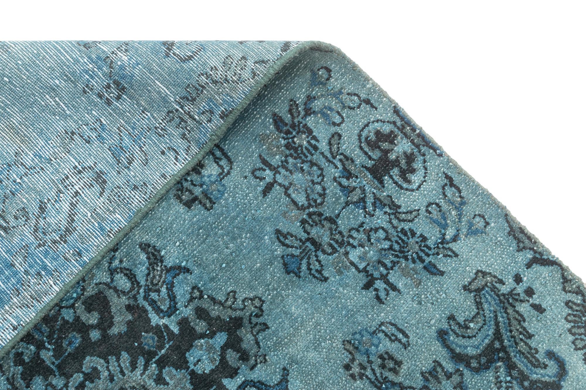 5' 1 x 7' 8 Vintage Royal Rug