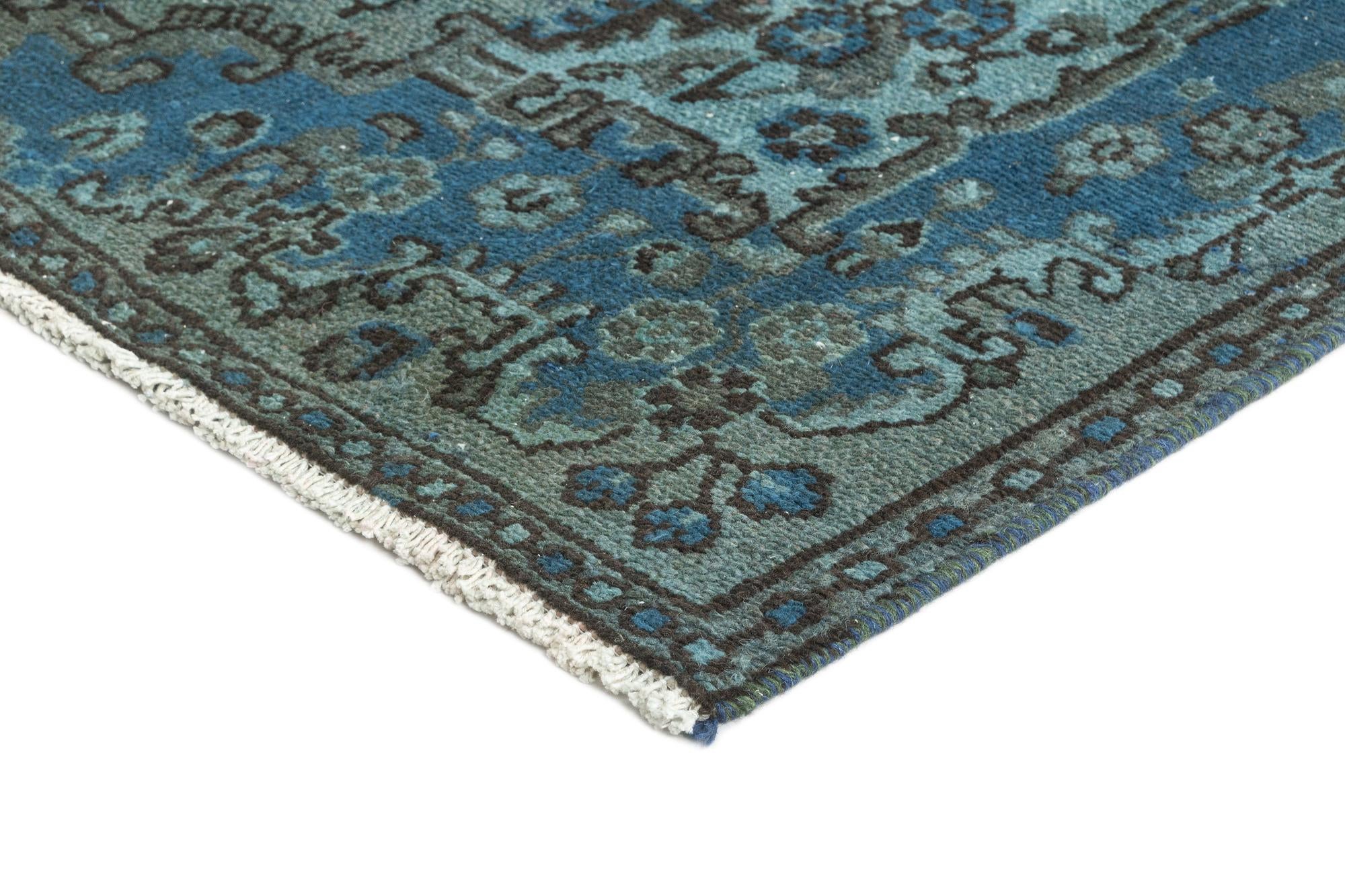 4' 9 x 8' 3 Vintage Royal Rug
