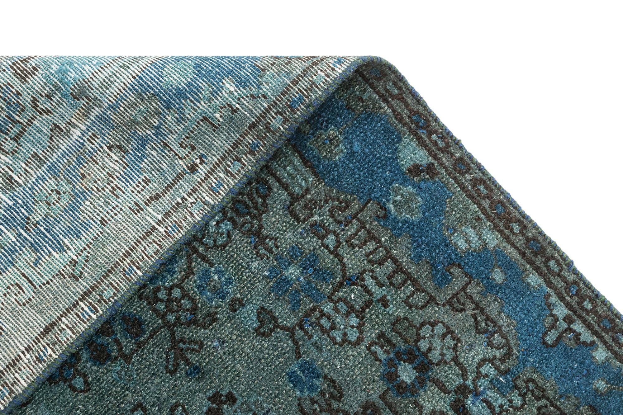 4' 9 x 8' 3 Vintage Royal Rug