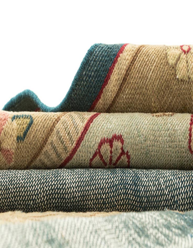 Detail image of 7' 5 x 10' 4 Vintage Royal Rug