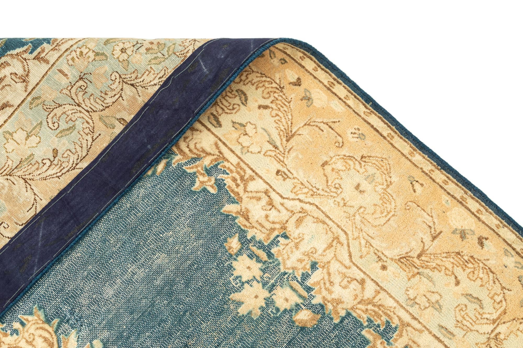 4' 8 x 7' 11 Vintage Royal Rug