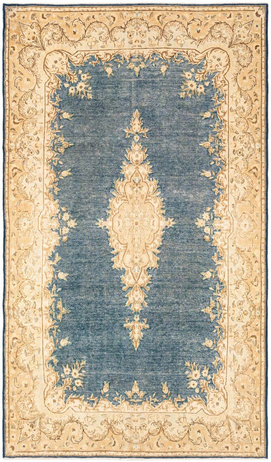 Detail image of 4' 8 x 7' 11 Vintage Royal Rug