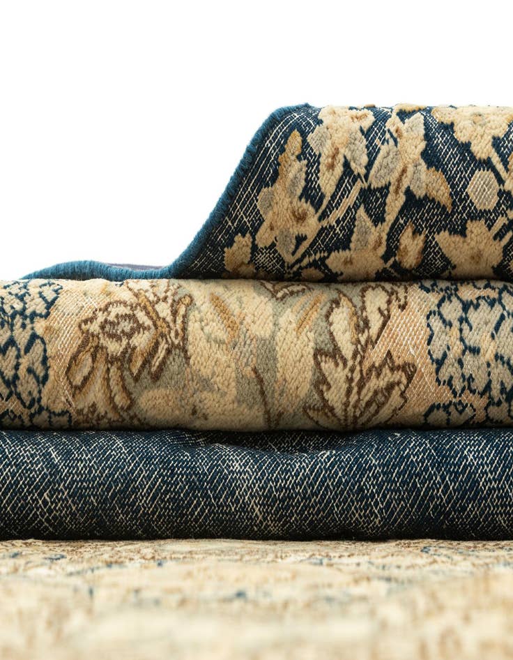 Detail image of 9' 3 x 12' 8 Vintage Royal Rug