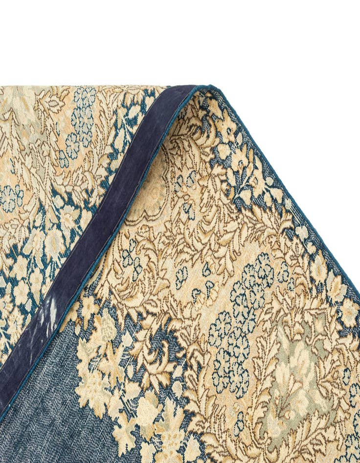 Detail image of 9' 3 x 12' 8 Vintage Royal Rug