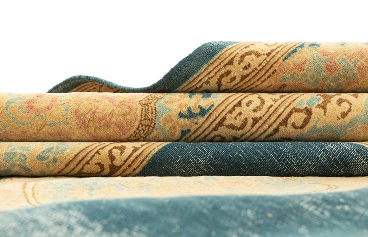 Detail image of 8' 9 x 11' 9 Vintage Royal Rug