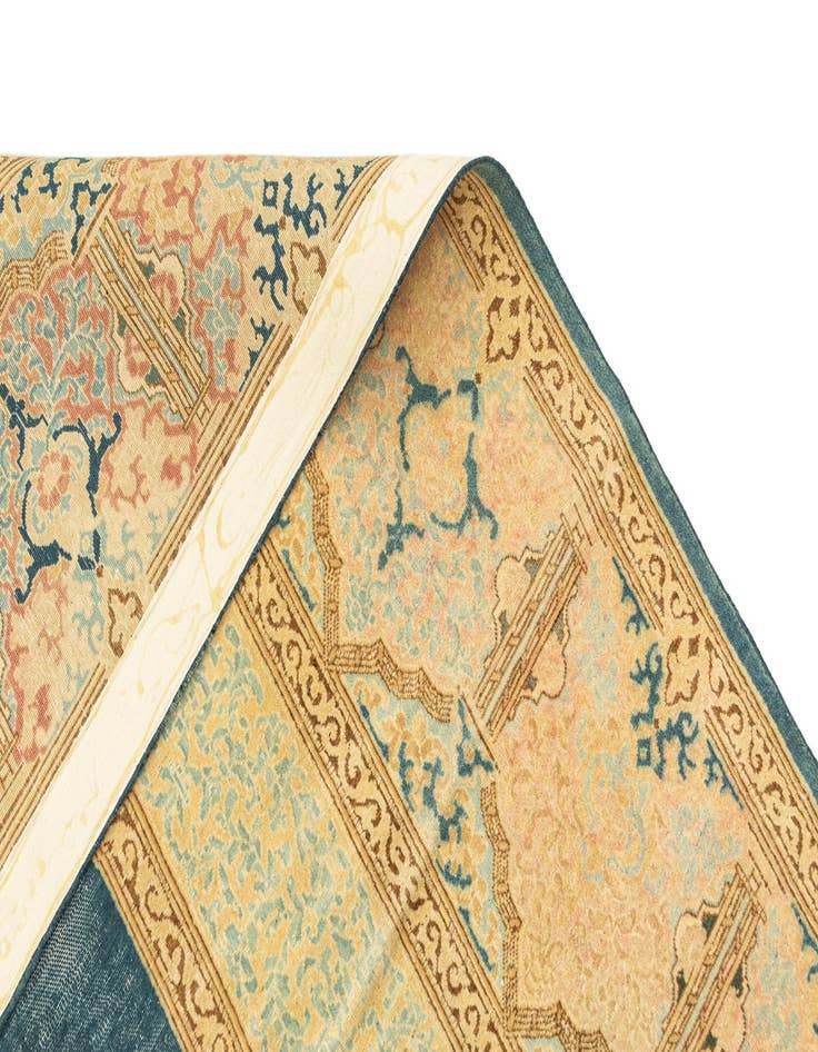 Detail image of 8' 9 x 11' 9 Vintage Royal Rug