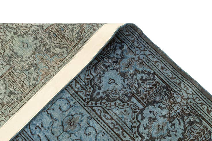 Detail image of 8' 9 x 11' 9 Vintage Royal Rug