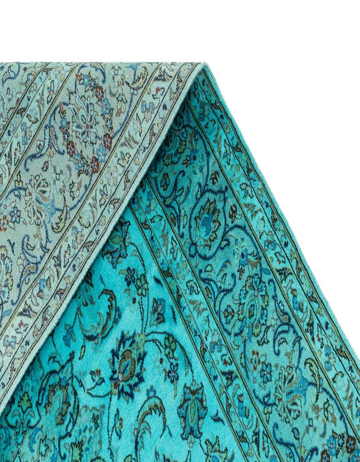 Detail image of 6' 4 x 9' 7 Vintage Royal Rug