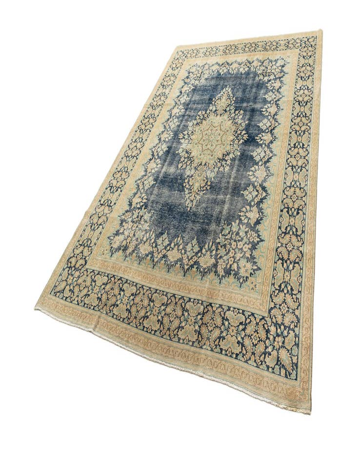 Detail image of 9' 7 x 13' 4 Vintage Royal Rug