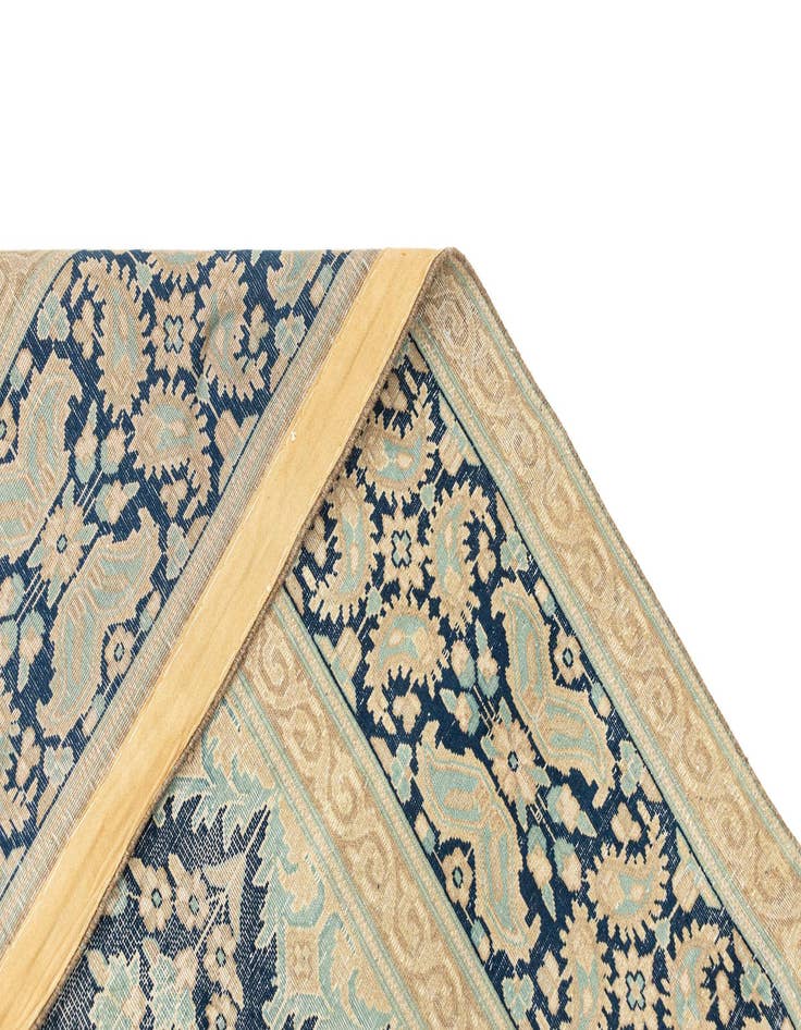 Detail image of 9' 7 x 13' 4 Vintage Royal Rug