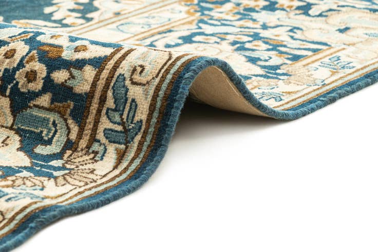 Detail image of 7' 2 x 9' 8 Vintage Royal Rug