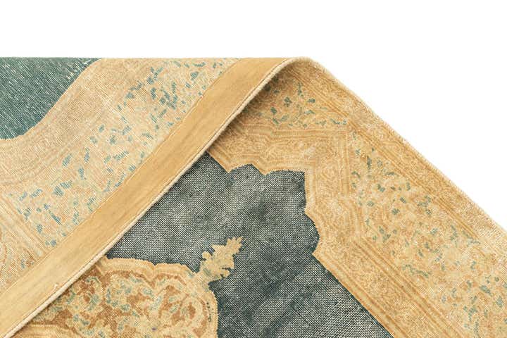 4' 11 x 7' 8 Vintage Royal Rug