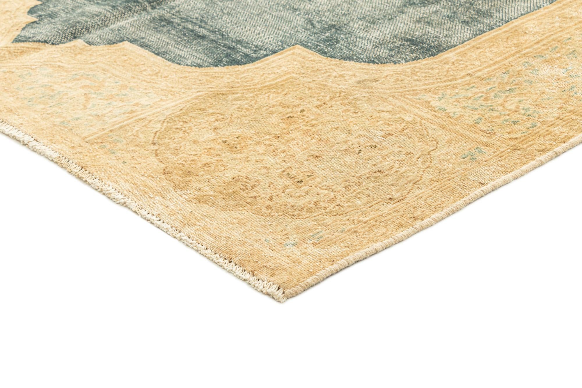 4' 11 x 7' 8 Vintage Royal Rug